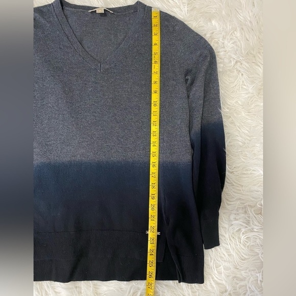 Michael Kors Womens Medium Ombré Two-Toned Faded V- Neck Gray Sweater Workwear - Picture 6 of 9